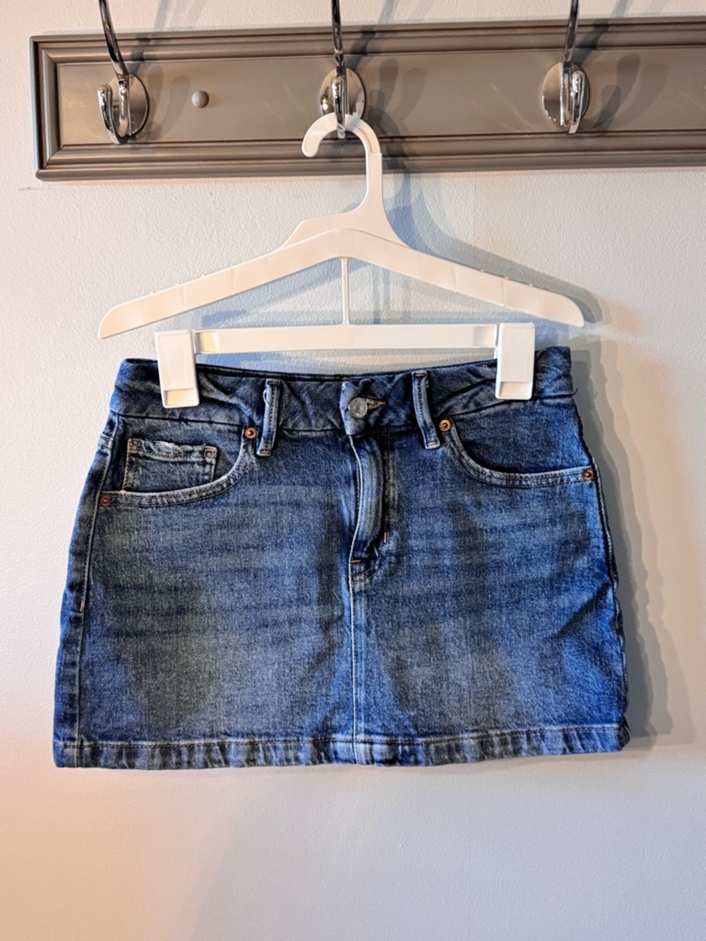 Forever 21 Mid Wash Denim Mini Skirt